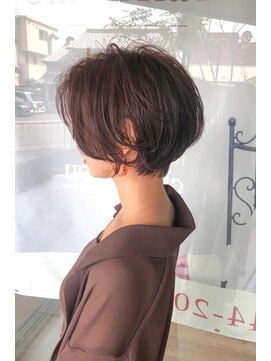 ヘアメイク シュシュ(Hair make chou chou) ショートパーマ黒髪ハイライトカラーホワイトアッシュ
