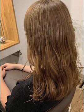 ヘアアンドスパ モア(Hair&Spa More By LikkleMore) ナチュラルベージュ