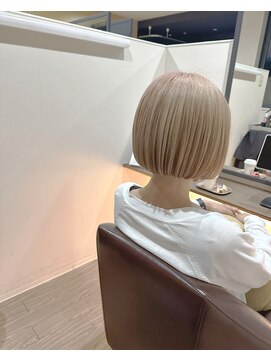 アスール(AZUL) ハイトーンボブ