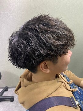 ネウィ 秋田(newi) ツイストパーマ