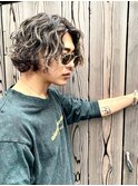 メンズロングヘア　ハイライト　スパイラルパーマ