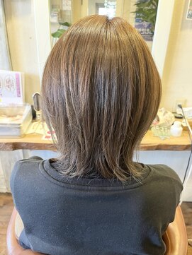 ラシーマ(LA-CIMA) 大人ミディアムボブ/顔周りカット