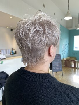 サラ 新宮店(SARA) 【福岡新宮】メンズホワイトベージュ20代30代