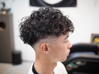 LiVE HAIR WORKS【リヴ　ヘアワークス】