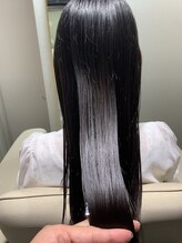 ラブリエ(La Briller) 艶髪　セミロング～ロング　30代