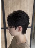 ツーブロックメンズセンターパートフェザーパーマ