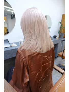 ネルケ 立川(nelke) ミルクティー/ピンクベージュ/ハイトーン/ブリーチ/ダブルカラー