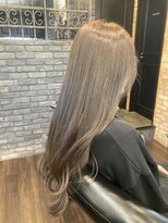 モナン 海老名(Monan)&nbsp;アッシュベージュ ロングヘア 韓国巻き ミルクティーブラウン