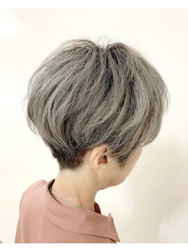 テト(teto) 40代50代60代の方必見◎白髪ぼかし大人丸みショート