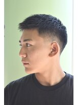 にもう 神戸三宮 フェザーアップ テーパーフェード ベリーショート