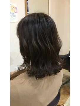 ブレイク(BREK) キュート☆外ハネミディ