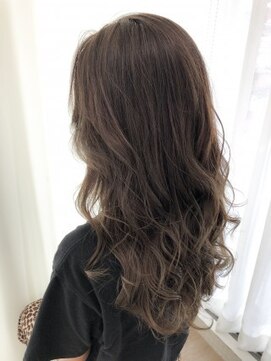 ネオリーブ チロル 横浜西口店(Neolive CiroL.) 夏の透け感アッシュベージュ