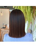 ミディアムヘアのナチュラル縮毛矯正