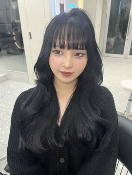 ロンド レア 天神大名店(Lond Le’a) ダブルカラーミルクティーベージュカラーブルーブラックブリーチ