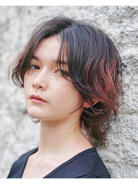 ルク(RUKU) ウルフヘア/ウルフ/ウルフヘア/ウルフカット/レイヤー/顔まわり