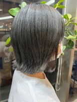 イーストハムヘッドショップ(EAST HAM head shop) アッシュグレー/外はねボブ