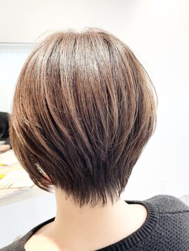 ストフ(stof) ショートレイヤー/ハンサムショート/りんご幹細胞トリートメント