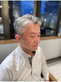 大人海外メンズヘア七三分けサイドパートフェードカット