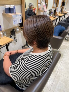 ステラバイケンジ(STELLA by KENJE) 脱白髪染めハイライト/白髪ぼかし藤沢/髪質改善ヘッドスパカット