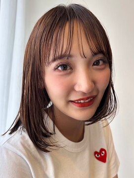 カムジーヘッド(COMEGHEAD) 大人ショートボブショートカットココアアッシュくびれミディ