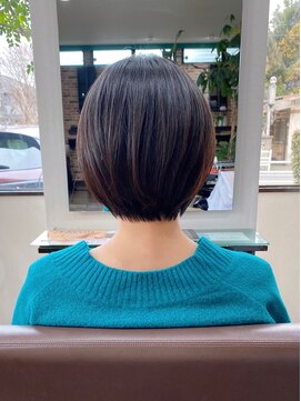 リム(Limb) 【Limb】ぱつっとボブ　ミニボブ　くびれボブ