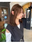 オリーブベージュ
