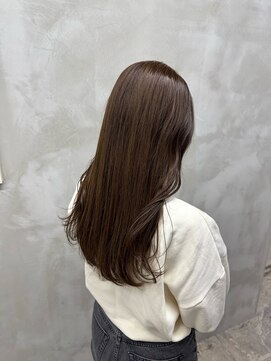 オリーブベージュ