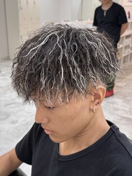 ダズルヘアーブラスト(DAZZLE hair BLAST) ホワイトメッシュ/パイルツイスト