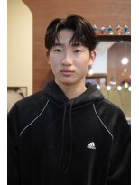 エディ(Edy)&nbsp;メンズセンターパートコンマバング刈り上げ韓国ヘア眉毛カット