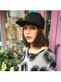 アシンメトリーバングに外ハネショート