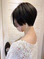 オーシャン(Ocean)&nbsp;［OCEAN Hair&Life 水田成美］スッキリ前髪なしショートスタイル