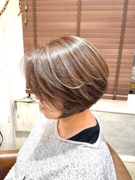 ボタニカル(BOTANICAL) 大人ショートボブベージュブラウンカラー斜めバング