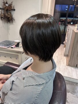 ステディー(Steady) 前下がりショート