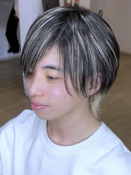 ブレイズヘアー(BLAZEhair) メンズホワイト細めハイライト×ブリーチ３回