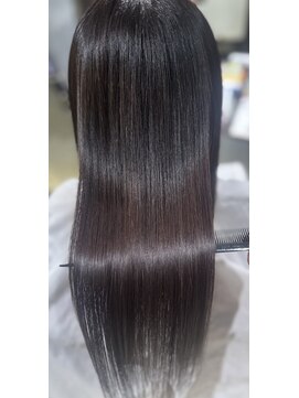 フィエスタ(Fiesta) 髪質改善/縮毛矯正/美髪/艶髪/髪質改善トリートメント/三国ヶ丘