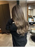 バレイヤージュ、ハイライト、レイヤーロング、グレーベージュ