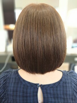 ビーズ ノイ(BEE´Z ＮＥＵ) ボブヘアスタイル10.22ブルーブラック