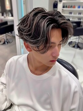 ディモアンド 表参道(Dimo&) xハイライト/ブルーブラック/スペインカール/スパイキーショート