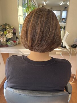 グラデーションショートボブ