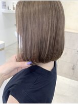 ネオリーブウリ 二子玉川店(Neolive uri)&nbsp;イメチェンホワイトブロンド外ハネボブ美髪ワイドバング