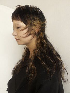 ナループロアツム(Nalu pu loa Tsum) マレットヘア/ポイントブリーチ/ハイレイヤー