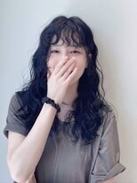 セブンルックス(7LOOKS)&nbsp;【レイヤー】アッシュブラック×セミロングパーマ