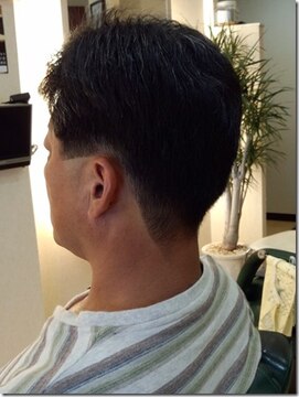 ヘアーズてぃだ(Hair's) 少し刈り上げたショートスタイル