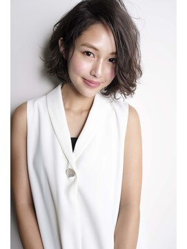 ヘアデザイン ソラ(Sola) ヘルシーレディウェーブボブヘア×斜めバング×黒髪暗髪