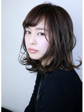リサ グランシェ(RISA granche) ゆる巻きミディ×愛されアッシュブラウン