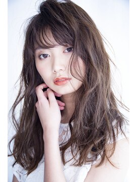 ビューティーアンドケアカロン(Beauty and Care CALON) ヌーディーな透け感をセンシュアルに纏うロングスタイル