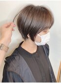 マッシュショート20代30代髪型 インナーカラー ショートボブ