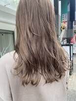 インビテーション(invitation) ミルクティーベージュ・ブリーチ・イルミナカラー