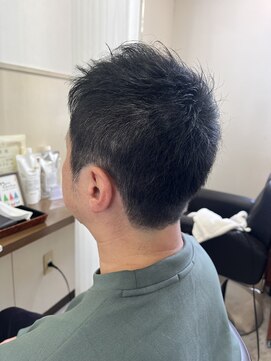 コアフィールフィス(COIFFURE fils) 《見附　今町》メンズ　刈り上げ　ベリーショート