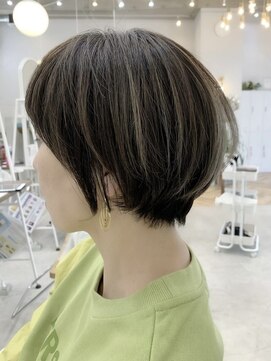 コンティロミー(CONTI ROMMY.) くすみベージュ☆細めハイライト☆小顔ショート20代～50代